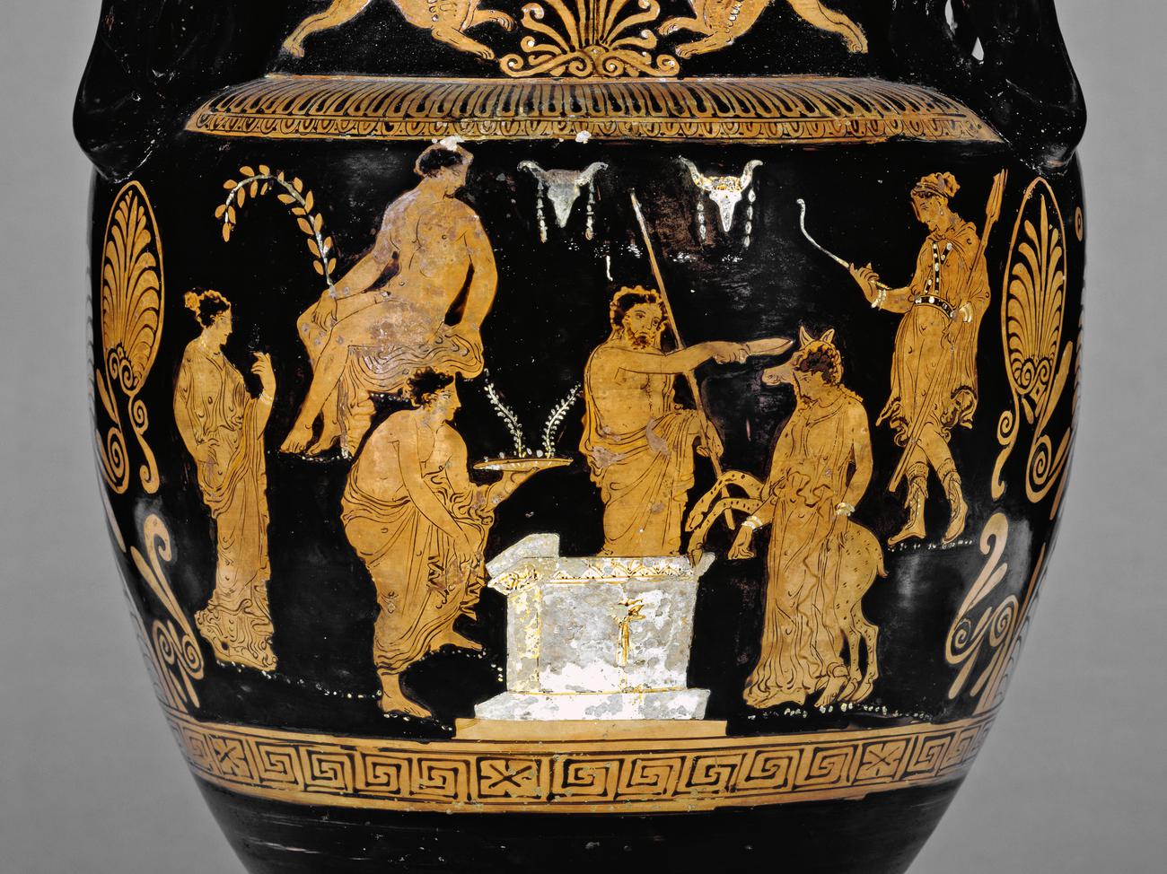 Apulian volute krater