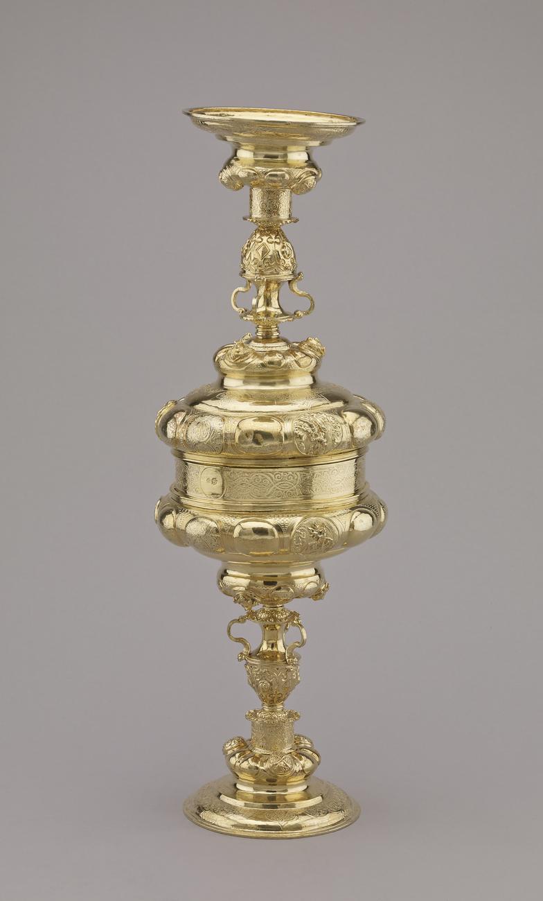 Double standing cup