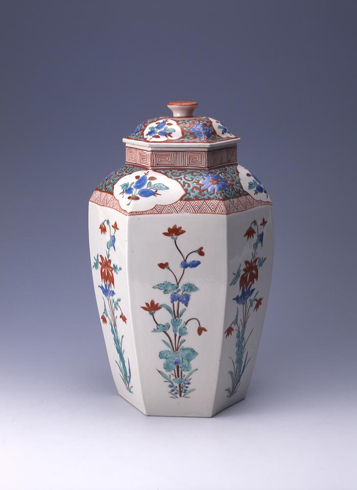 Hampton Court vases
