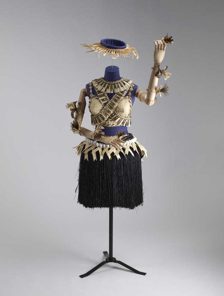 Kiribati dance costume