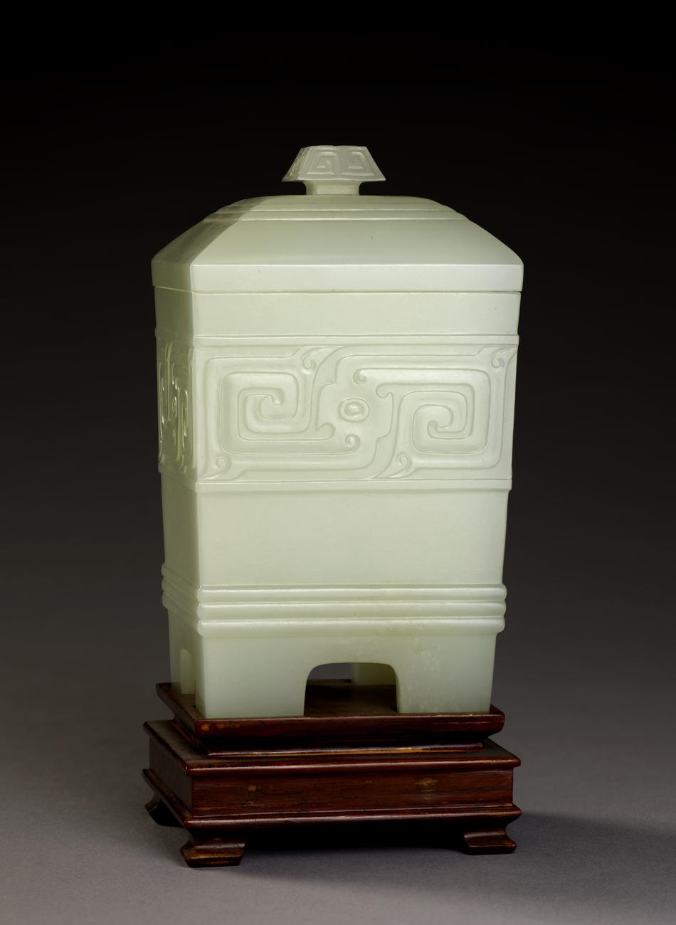Late Jade copy of Shang Dynasty bronze